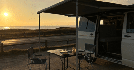 Faites de votre rêve, une réalité grâce au van ID CAMP. ID CAMP loue son van. Location de van aménagé en Bretagne.