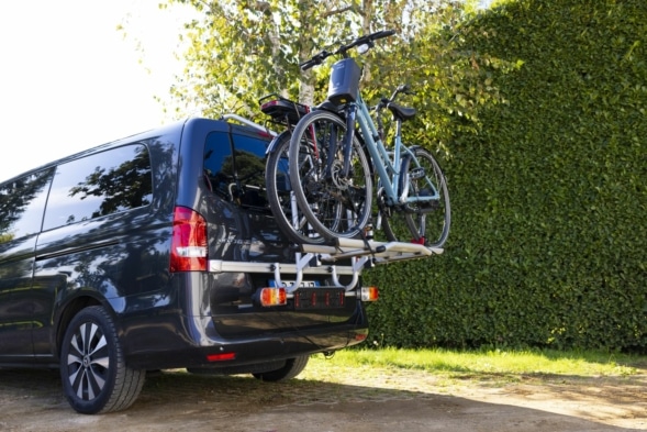 ID CAMP pose les portes vélos. Pose de porte vélo pour van.